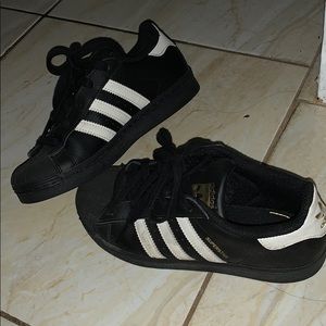 Adidas Sneakers